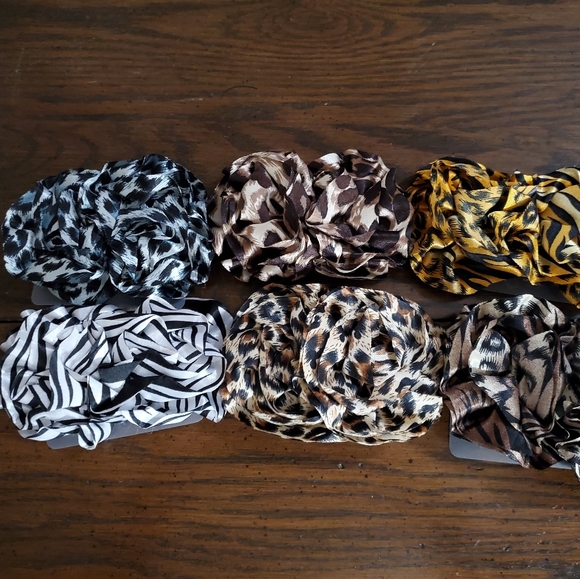 None Accessories - Six Pairs of Barrettes
